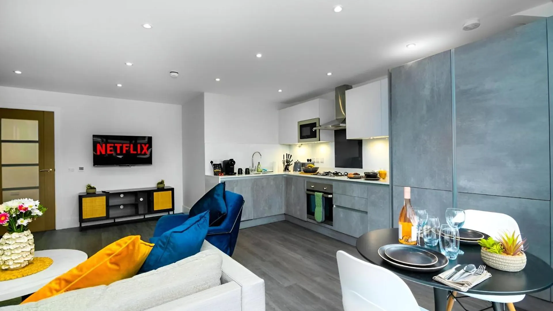Apartament Hive - City East Londyn