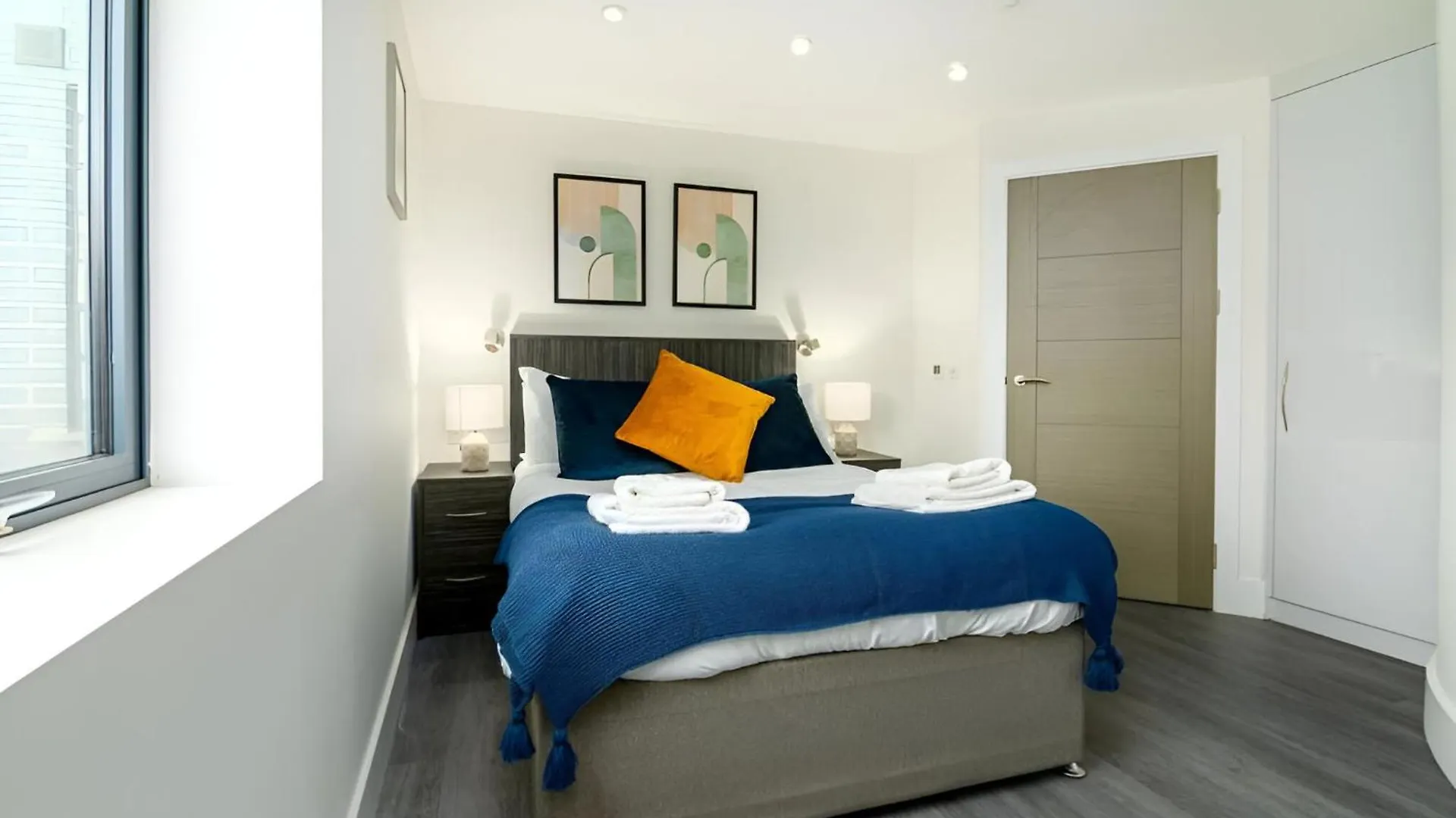 Apartament Hive - City East Londyn